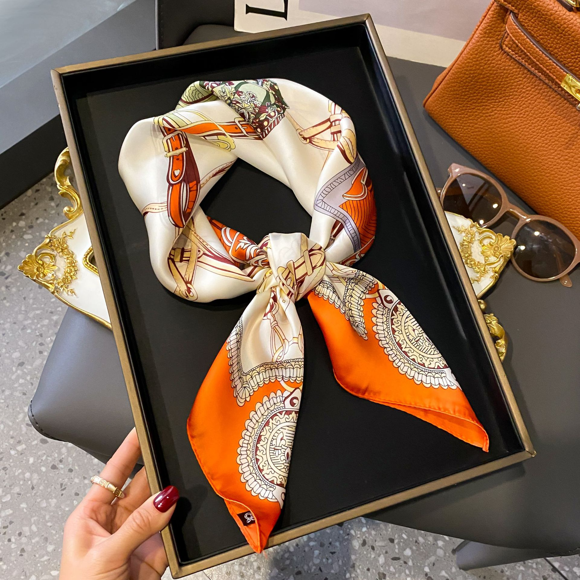 Fiona™ | Luxurious Silk Foulard