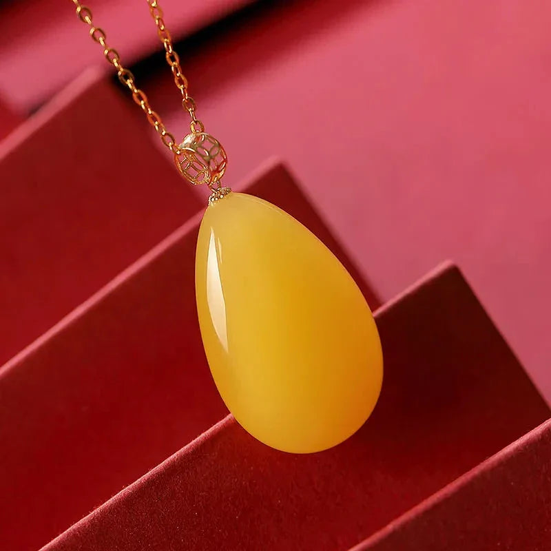 Elara Chalcedony Necklace