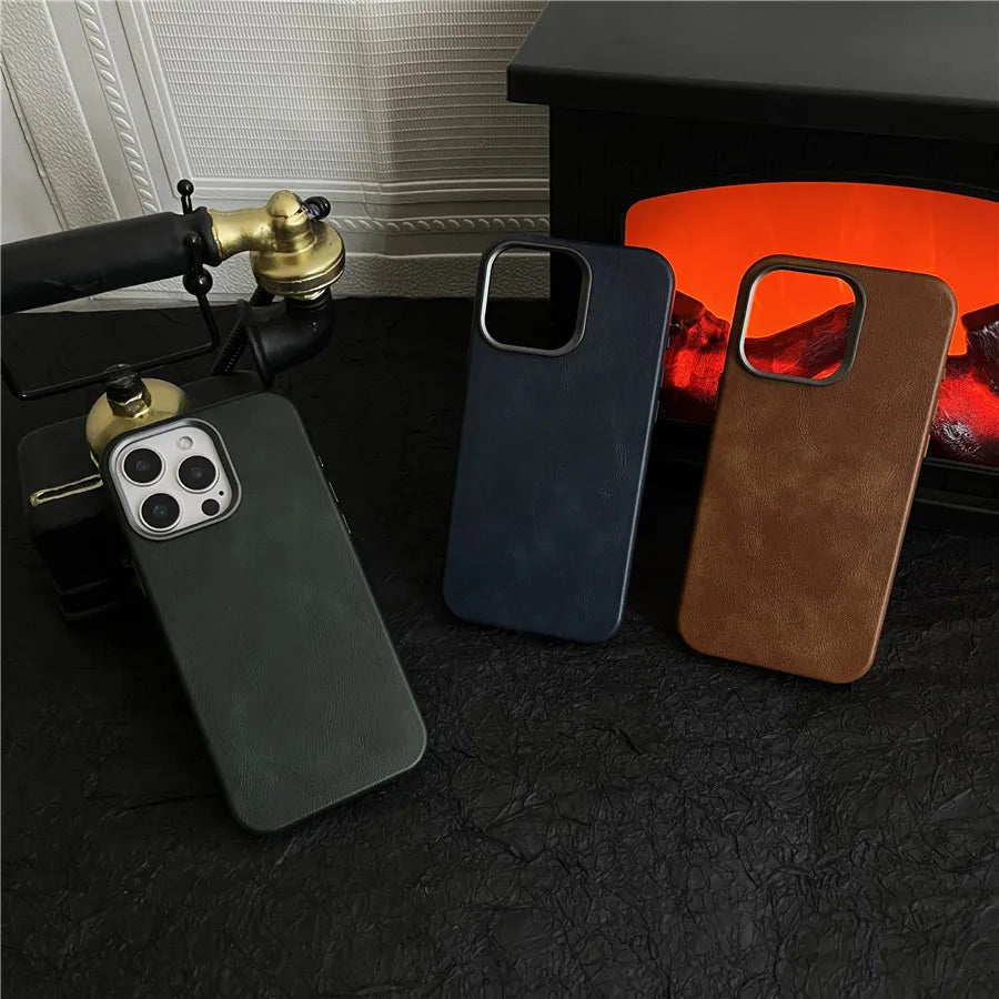 Vantage Leather Button Case