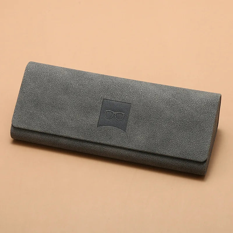 Rhett Triangle Glasses Case