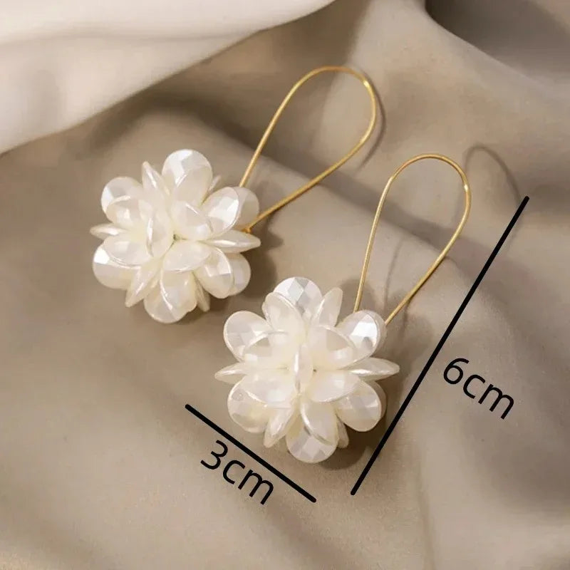 Elina Pearl Flower Earrings