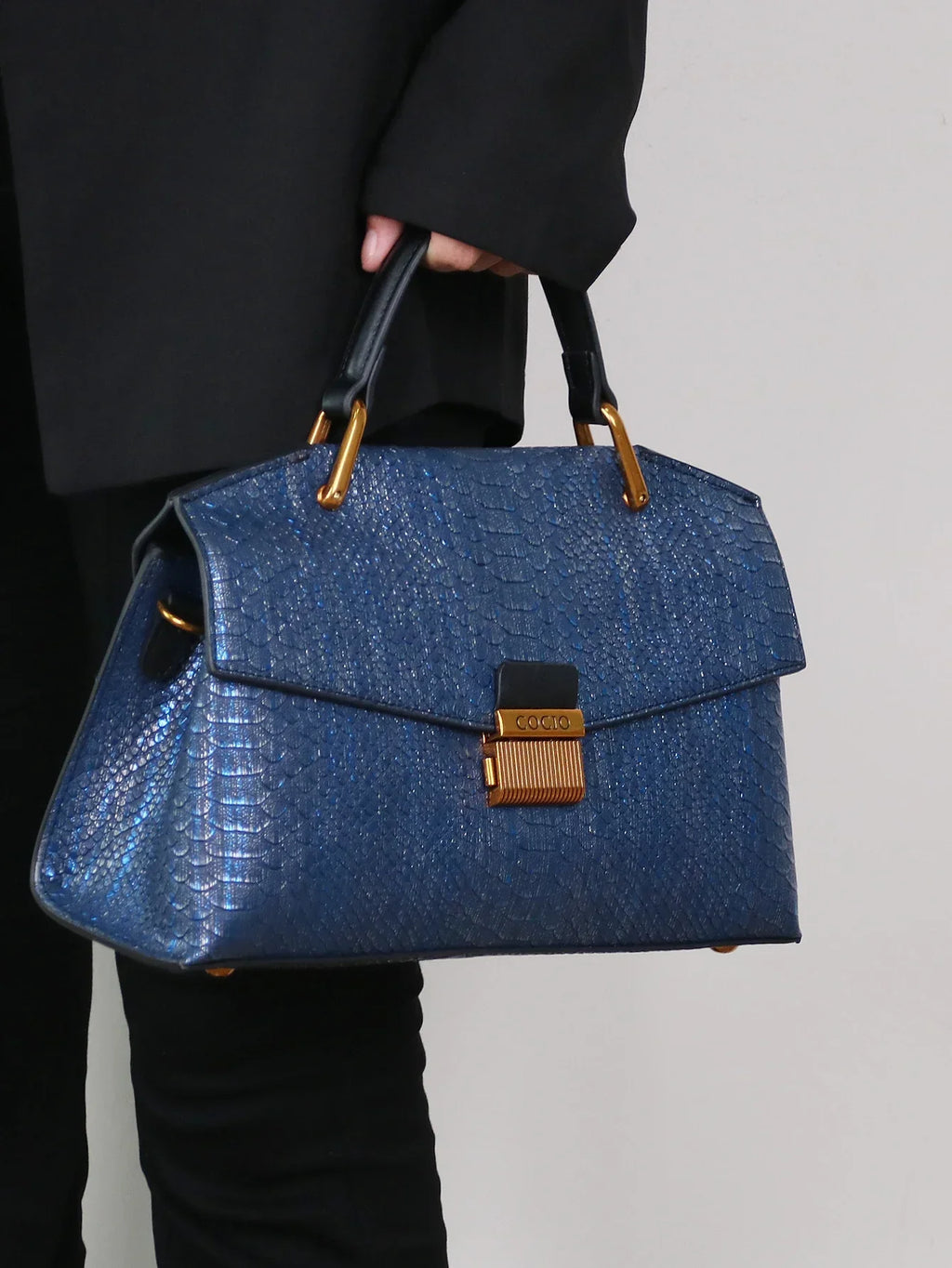 Emma™ | Snake-Textured Handbag