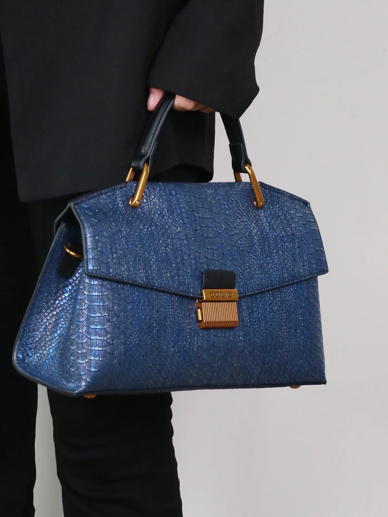 Emma™ | Snake-Textured Handbag