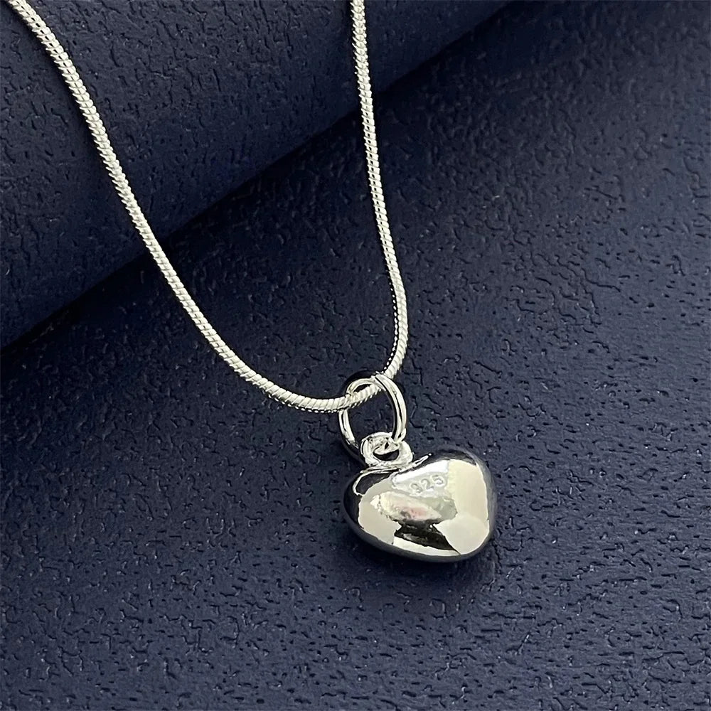 Élise Silver Heart Necklace