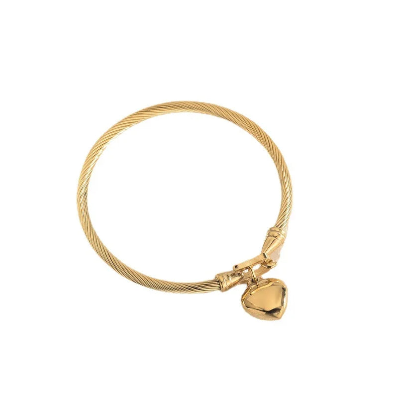 Amara Heart Gold Bangle
