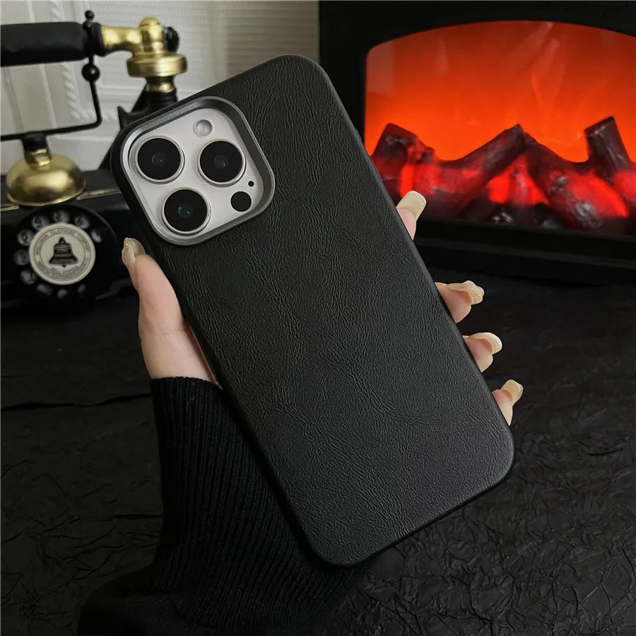 Vantage Leather Button Case