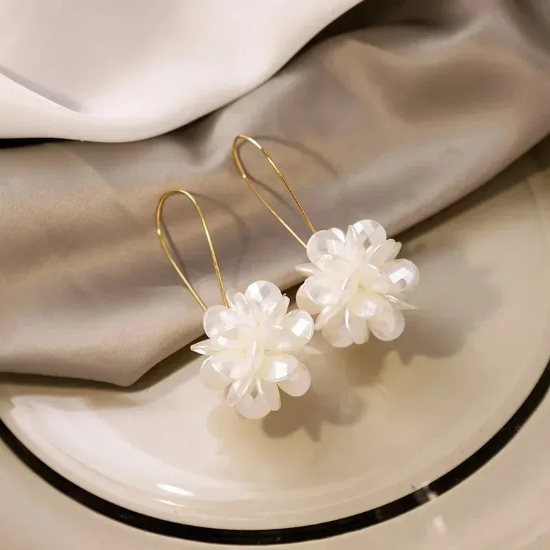 Elina Pearl Flower Earrings