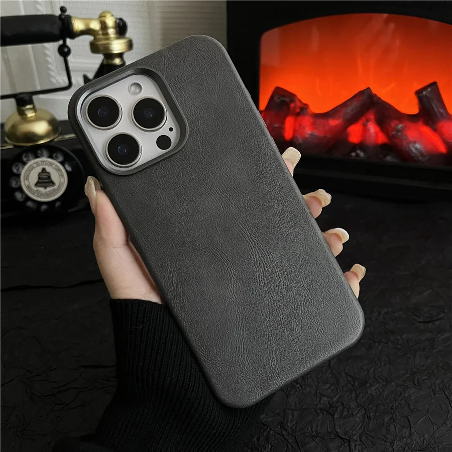 Vantage Leather Button Case