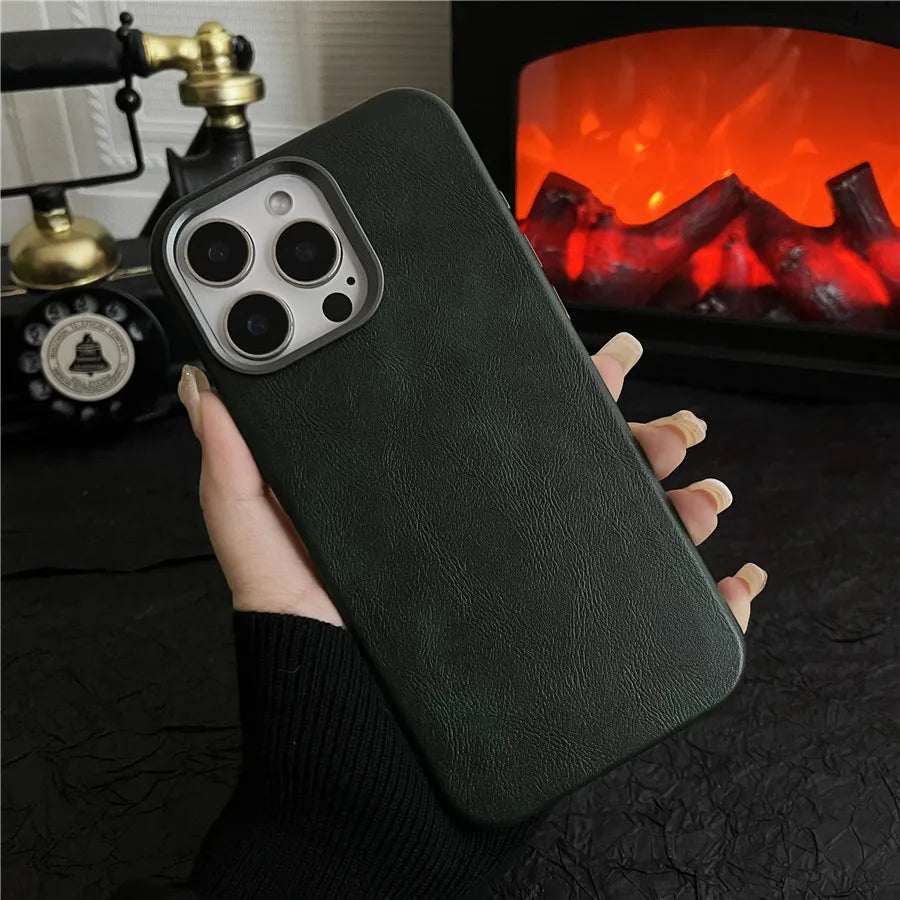 Vantage Leather Button Case