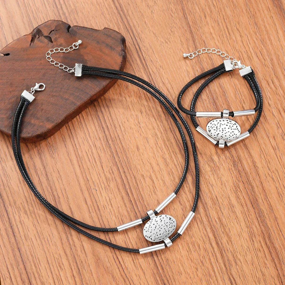 Evelyn Metal Chain Set