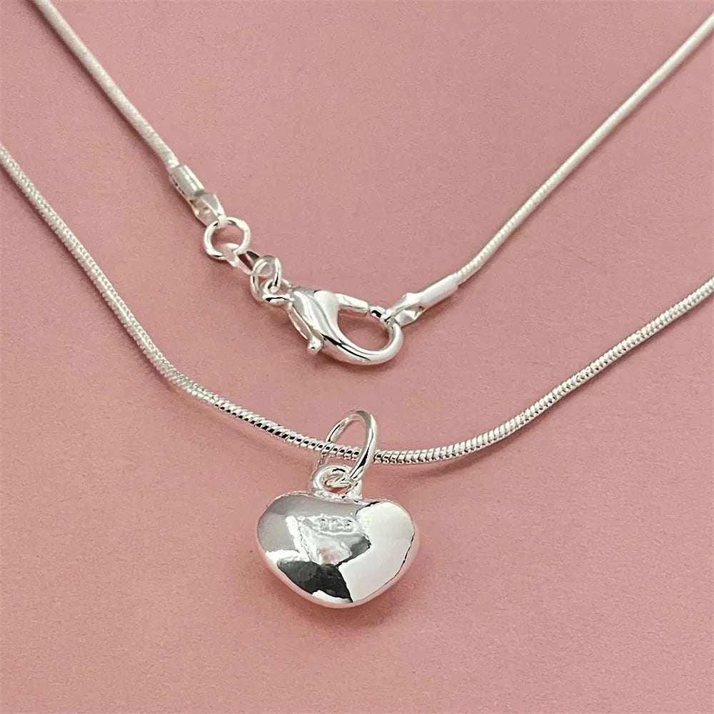 Élise Silver Heart Necklace