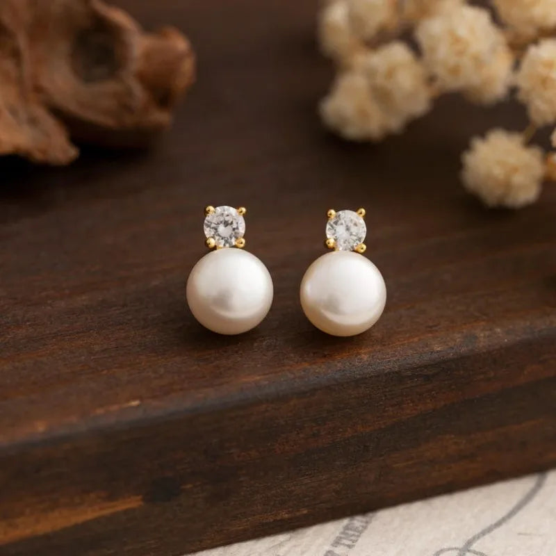 Dainashi Pearl Stud Earrings