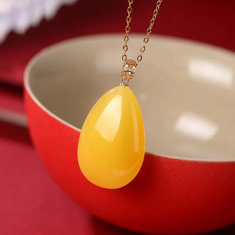 Elara Chalcedony Necklace