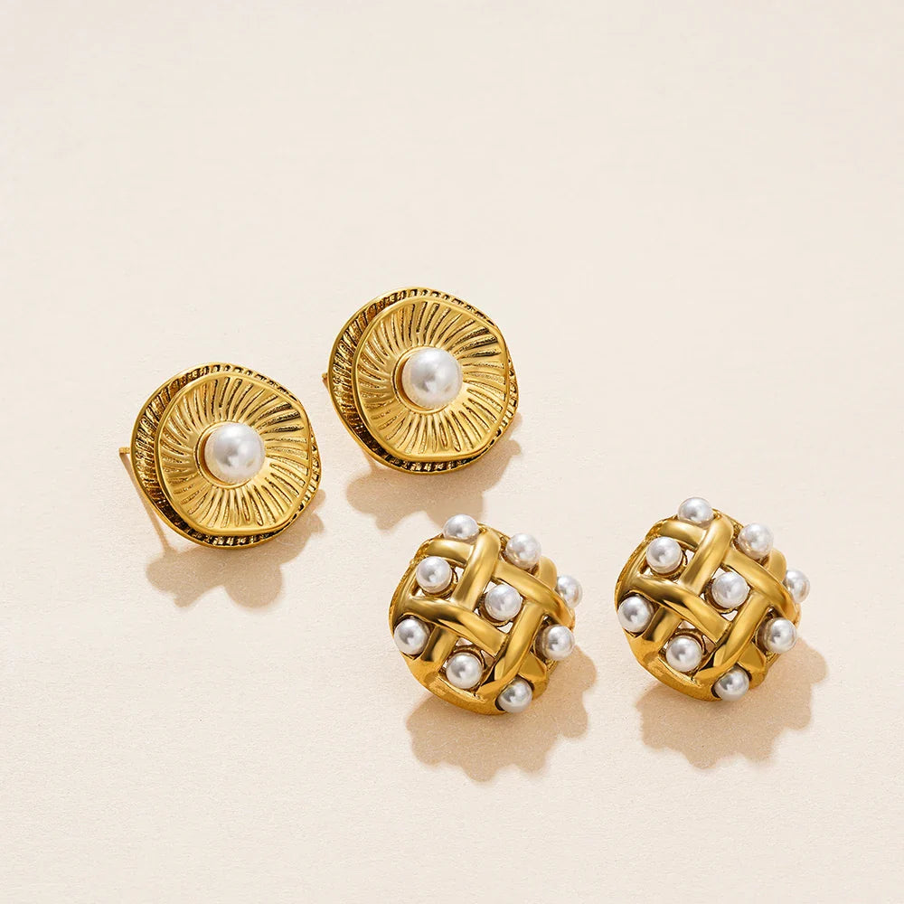 Aurelia Pearl Studs