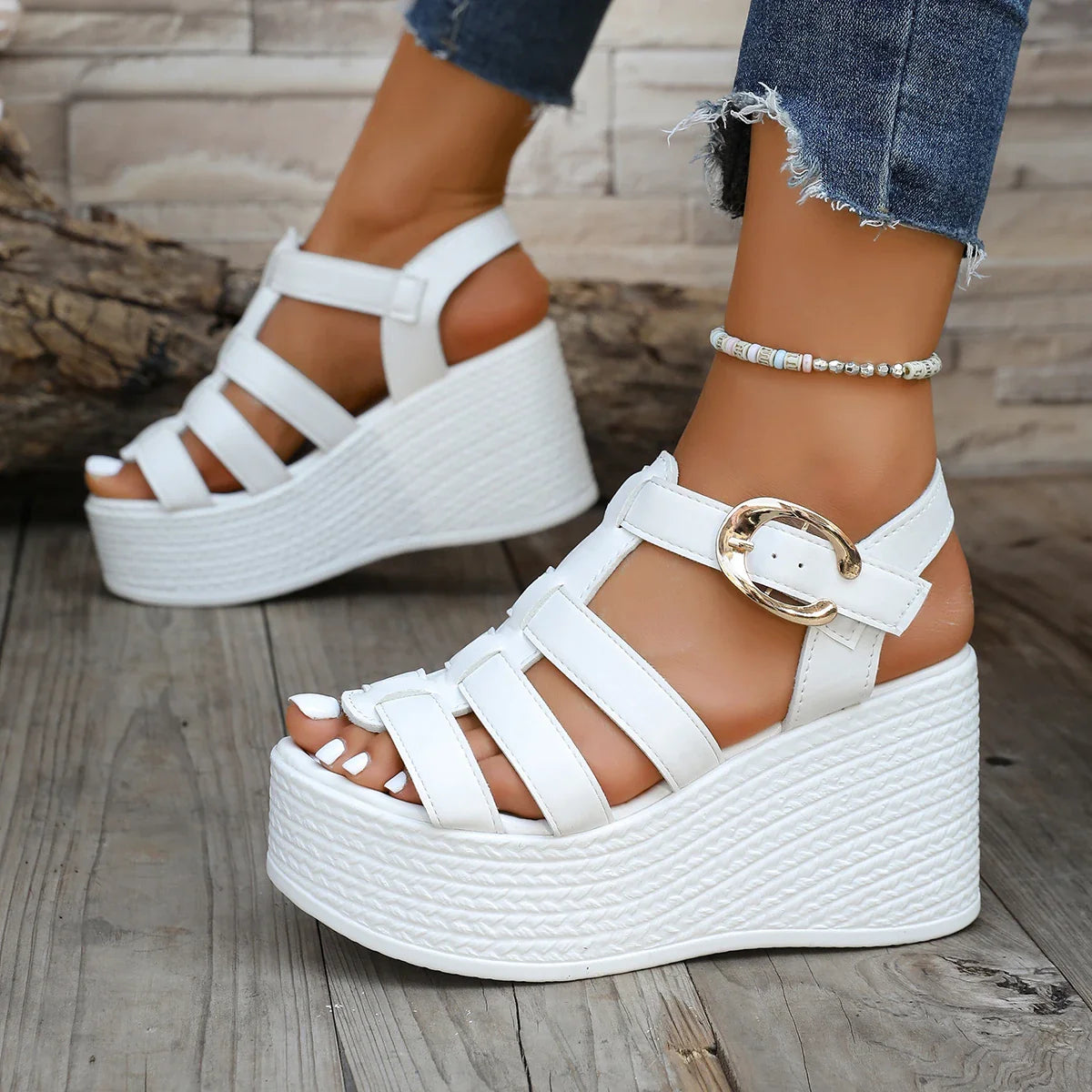 Amira Platform Wedges