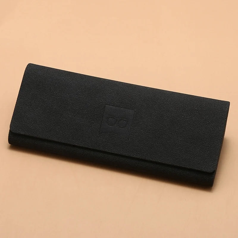 Rhett Triangle Glasses Case