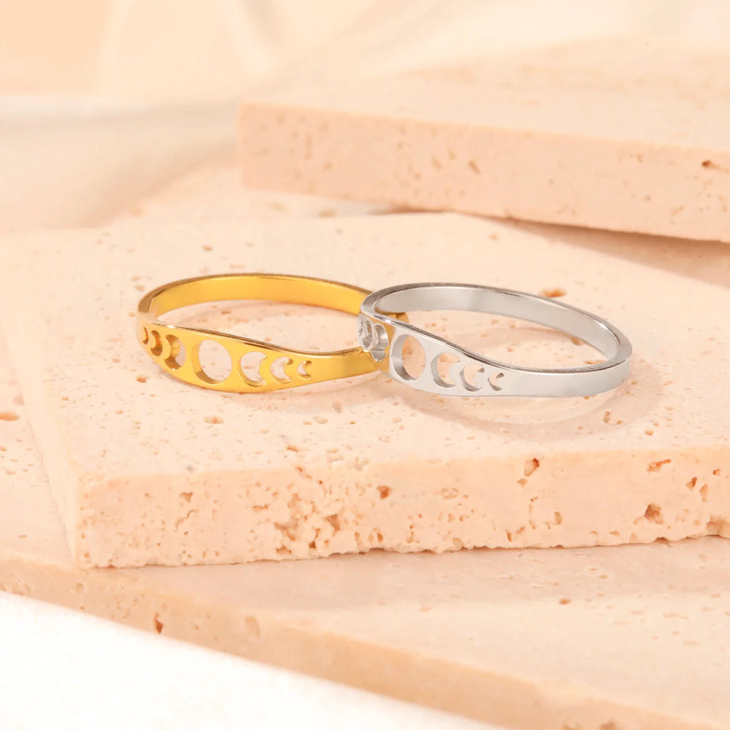 Lyra Moon Phase Ring