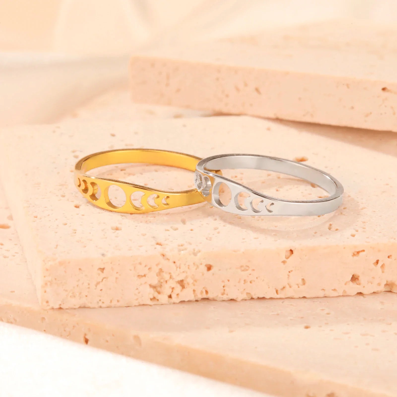 Lyra Moon Phase Ring