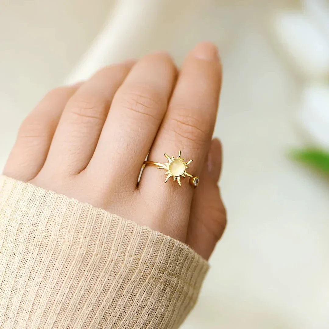 Evelyn™ | Love & Protect Daughter's Ring