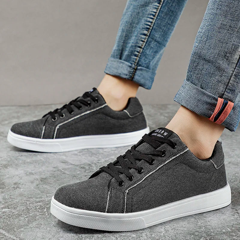 Eddie Wilsons Sneakers