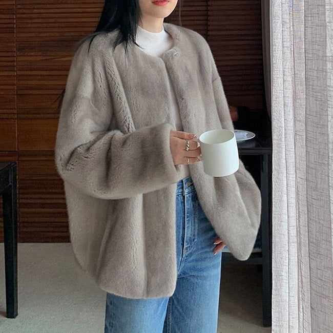 Veronica™ | Elegant Velvet Coat